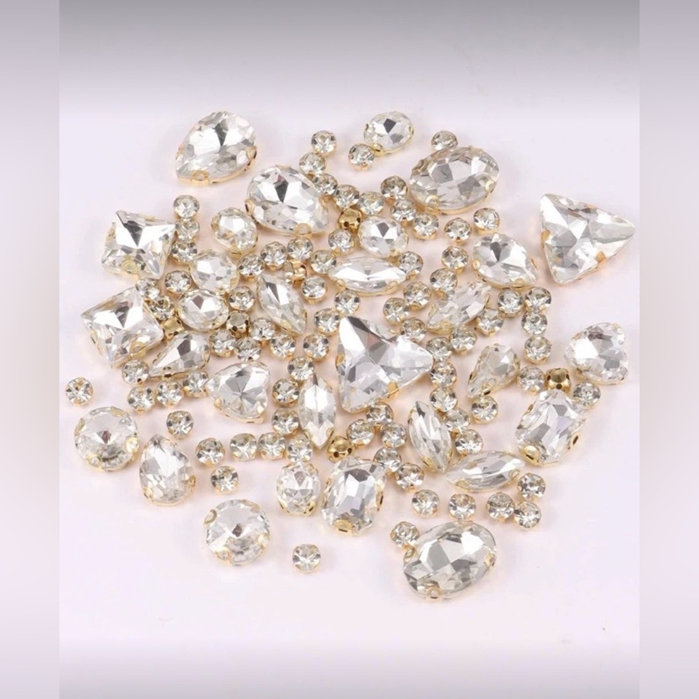 Decorative Clear Rhinestones in Gold | DIY & Sewing | New | 130 Pieces - Picture 2 of 7